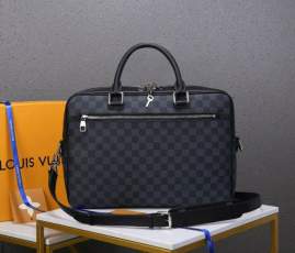 Picture of Louis Vuitton Mens Bags _SKUfw97506366fw